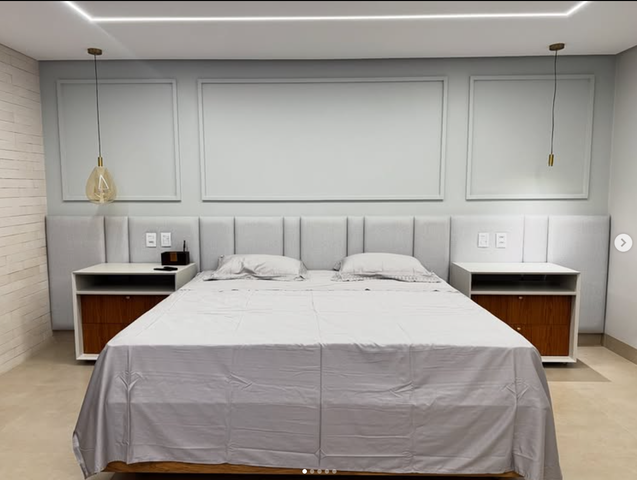 Cama branca sofisticada